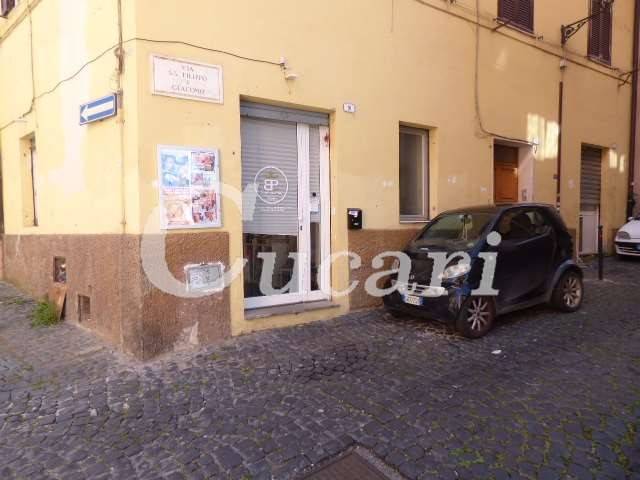locale commerciale in affitto a Frascati