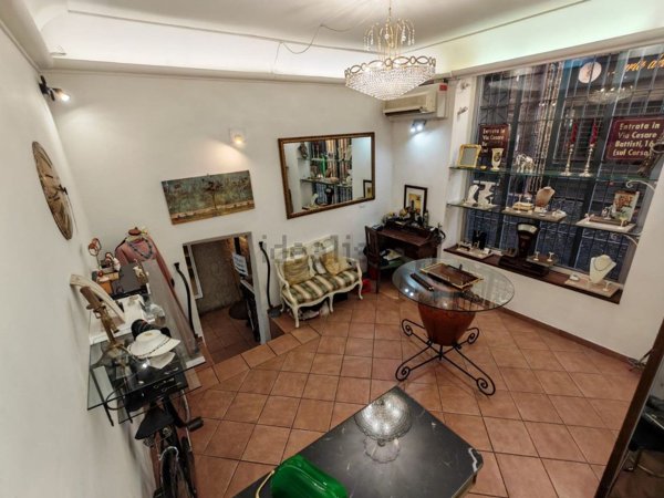 locale commerciale in affitto a Frascati