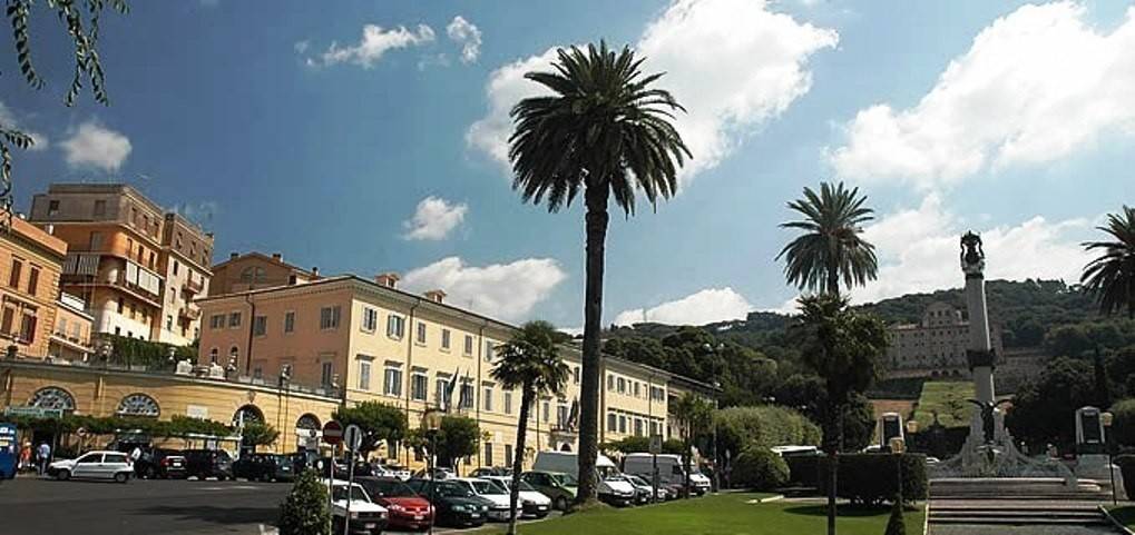 negozio in affitto a Frascati
