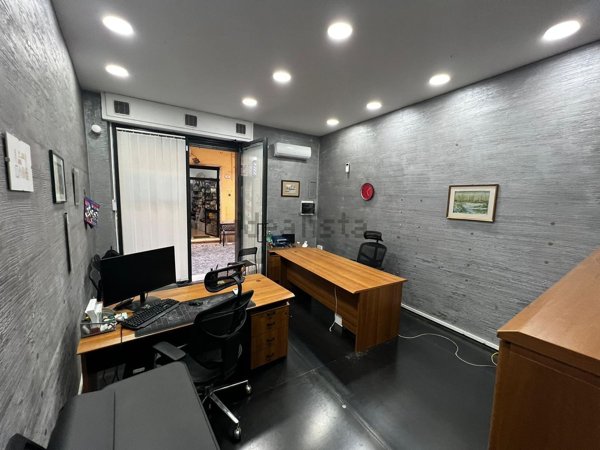 locale commerciale in affitto a Frascati