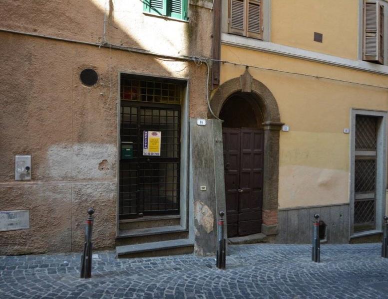 locale commerciale in affitto a Frascati
