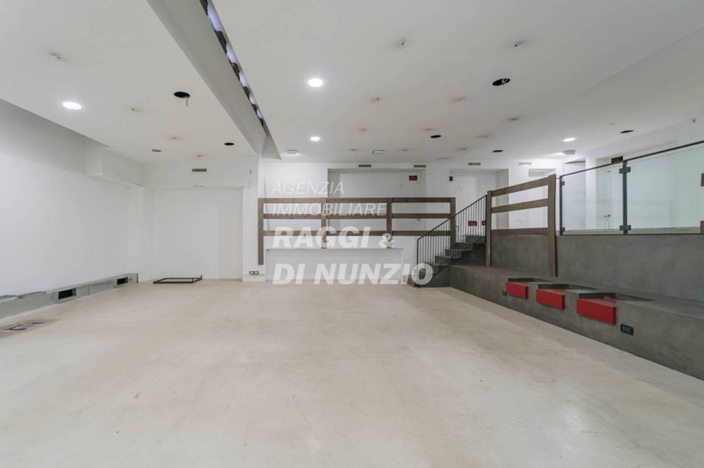 negozio in affitto a Frascati