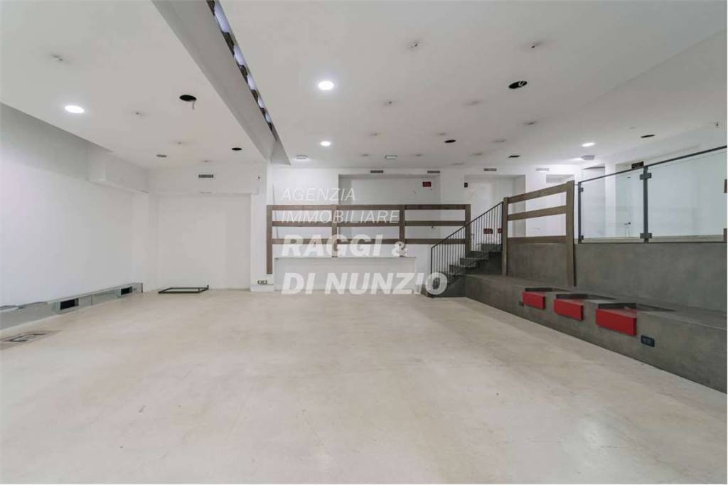 negozio in affitto a Frascati