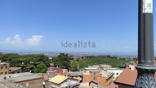 locale di sgombero in affitto a Frascati