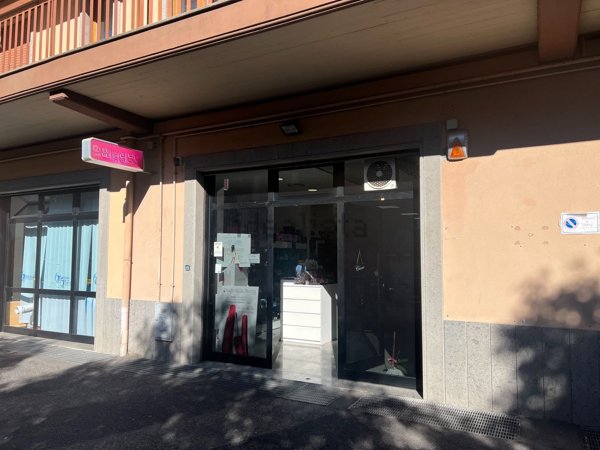 locale commerciale in affitto a Frascati