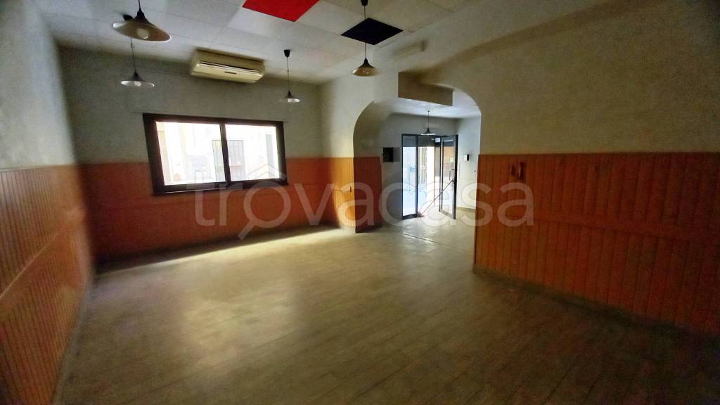 negozio in affitto a Frascati