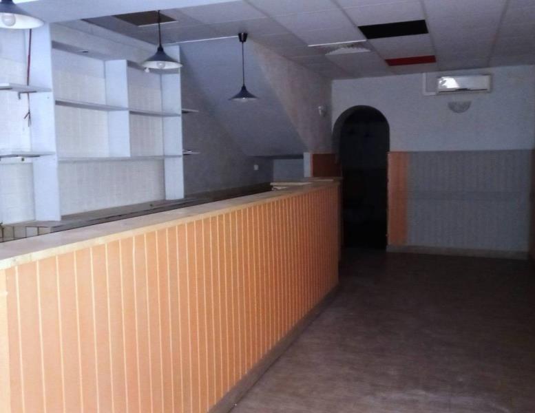 locale commerciale in affitto a Frascati