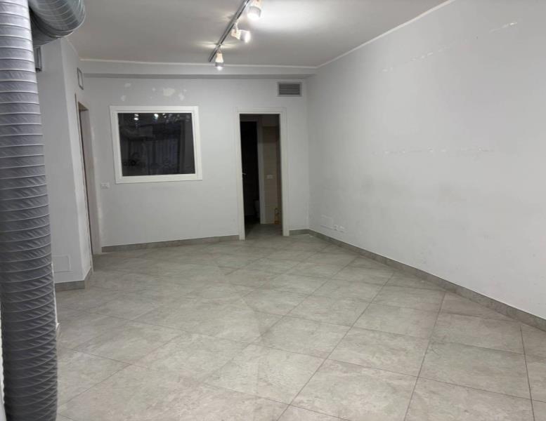 negozio in affitto a Frascati