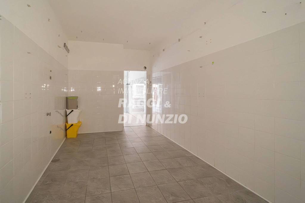 negozio in affitto a Frascati