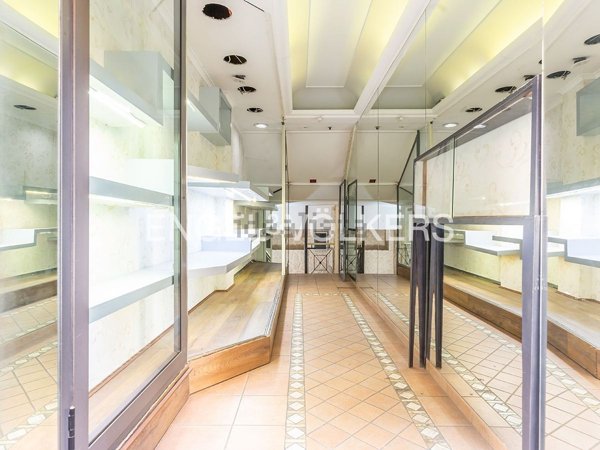 negozio in affitto a Frascati