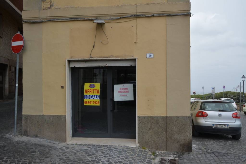 negozio in affitto a Frascati