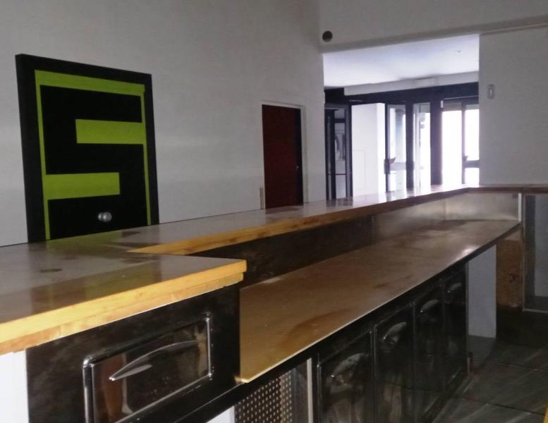 locale commerciale in affitto a Frascati