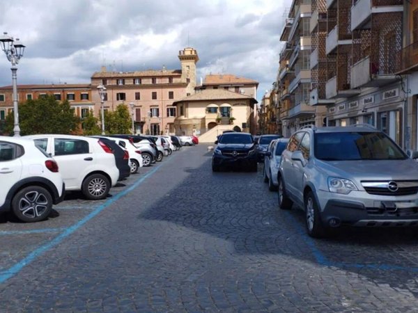 negozio in affitto a Frascati