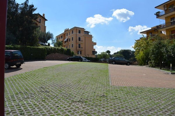 box auto in affitto a Frascati
