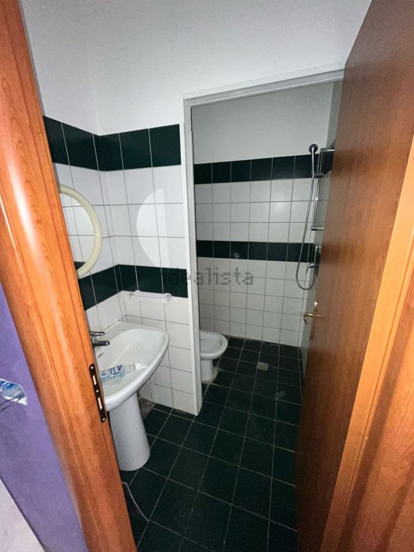 locale commerciale in affitto a Gallicano nel Lazio