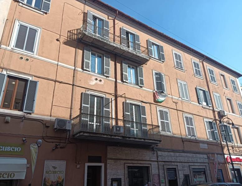negozio in affitto a Genzano di Roma