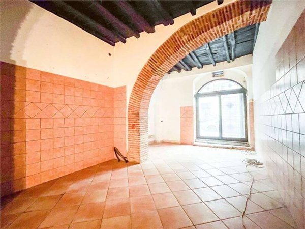 negozio in affitto a Genzano di Roma