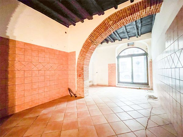 negozio in affitto a Genzano di Roma
