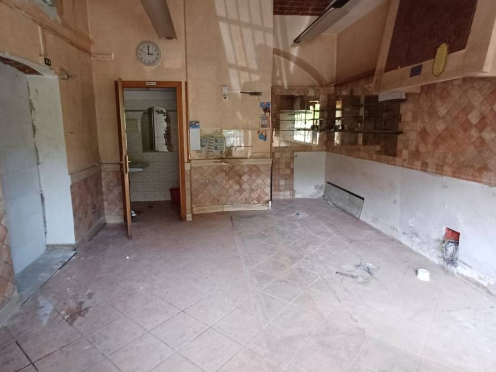 negozio in affitto a Genzano di Roma