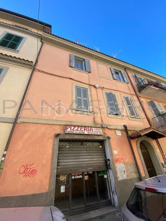negozio in affitto a Genzano di Roma
