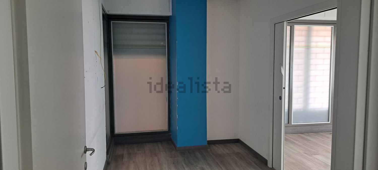 locale commerciale in affitto a Genzano di Roma