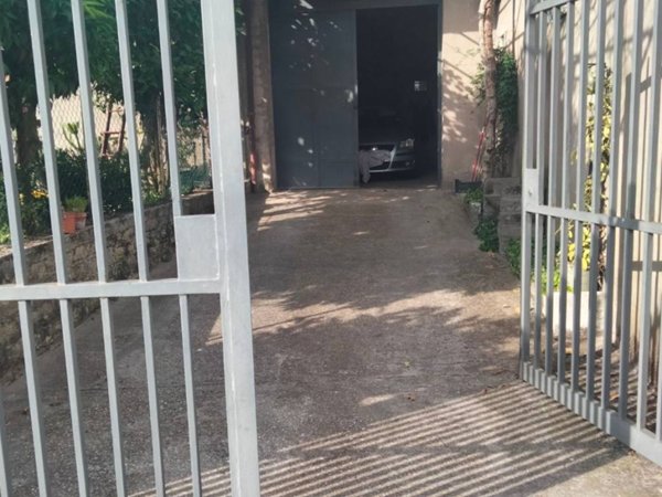 locale di sgombero in affitto a Genzano di Roma