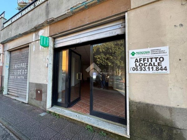 negozio in affitto a Genzano di Roma