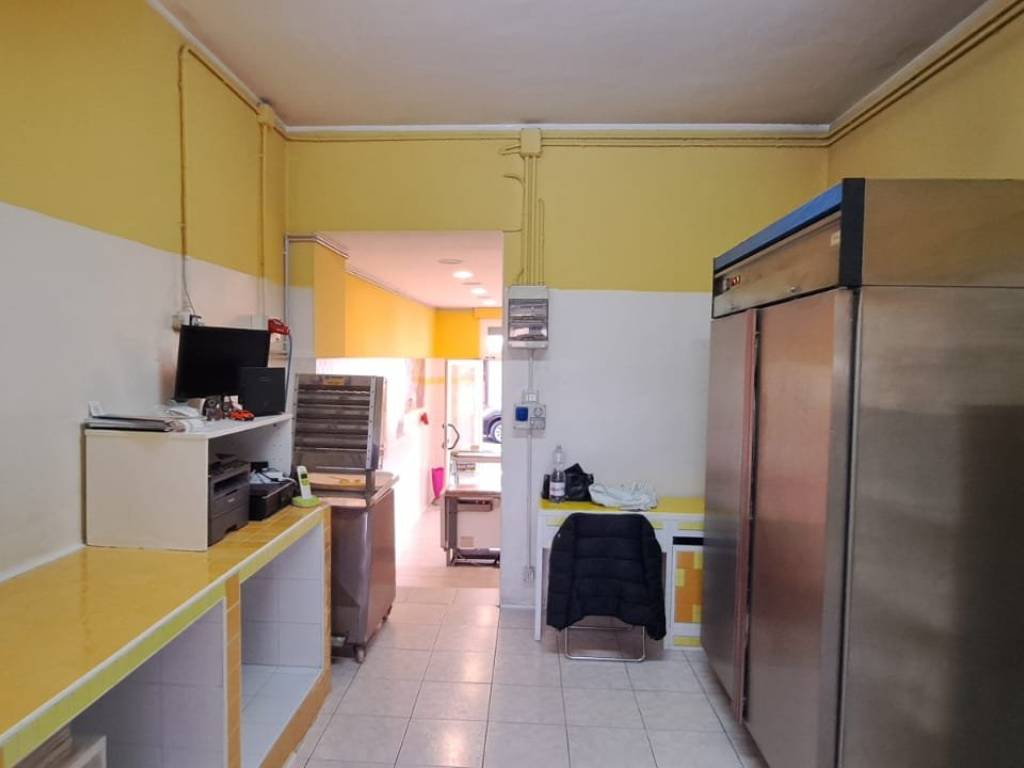 negozio in affitto a Genzano di Roma