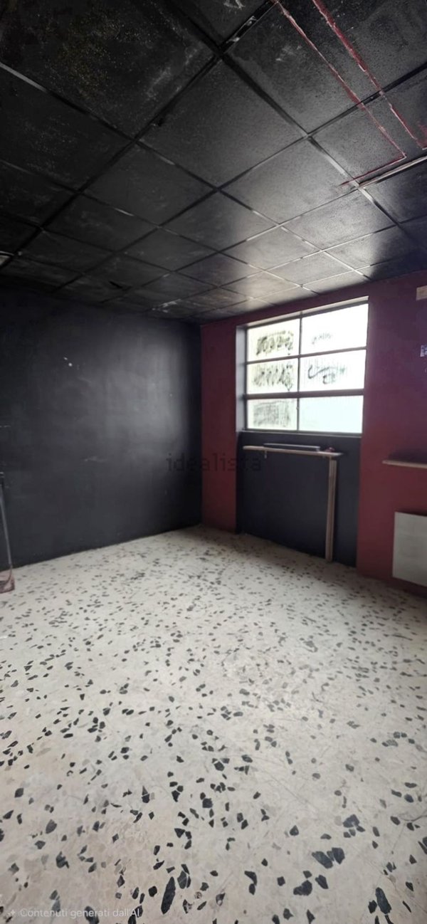 locale commerciale in affitto a Genzano di Roma