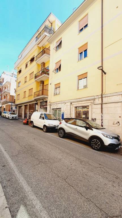 negozio in affitto a Genzano di Roma