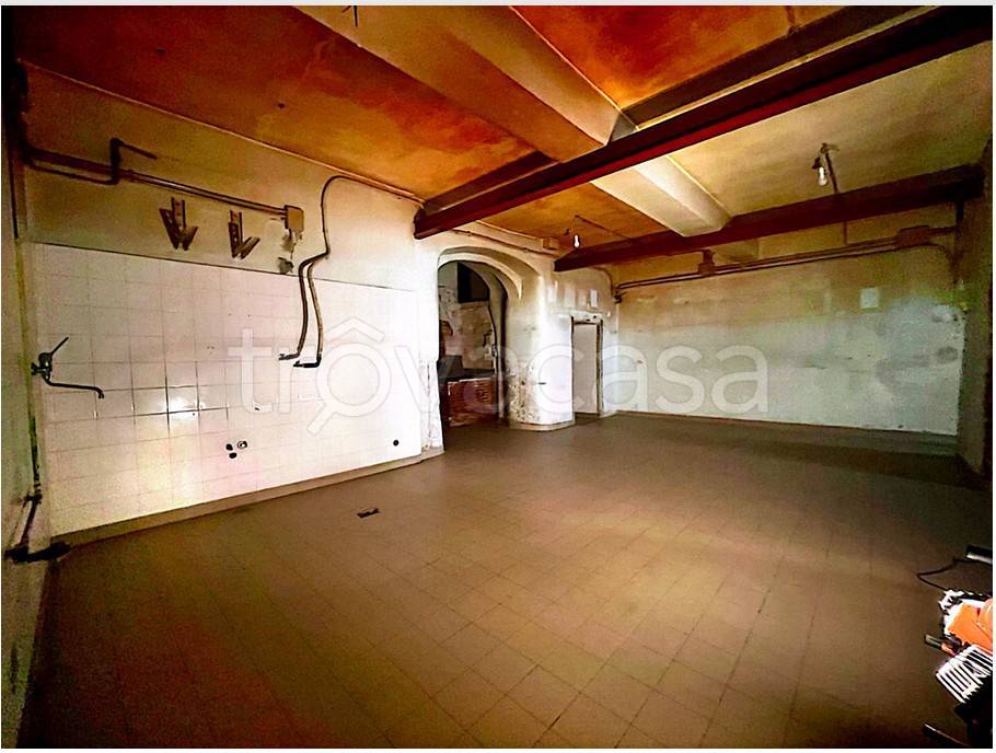 negozio in affitto a Genzano di Roma