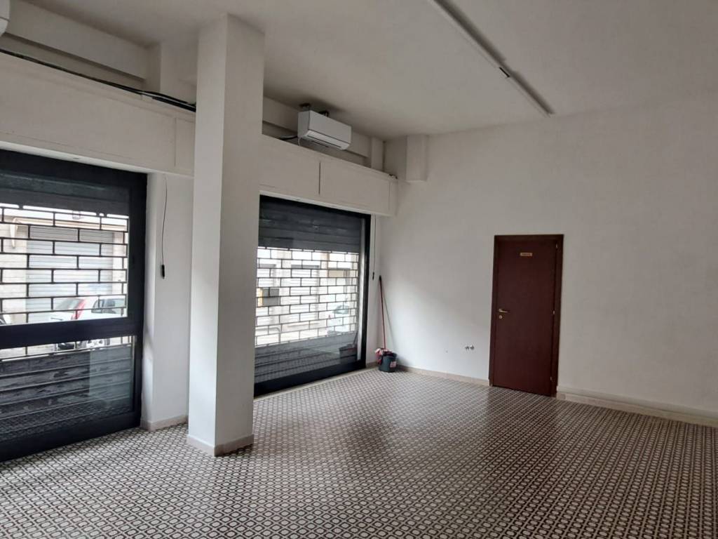 negozio in affitto a Genzano di Roma