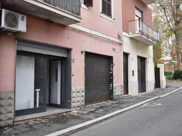 negozio in affitto a Genzano di Roma