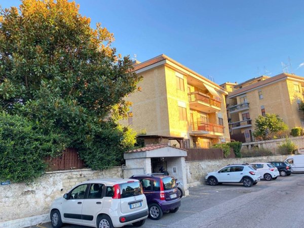 appartamento in affitto a Genzano di Roma