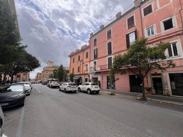 negozio in affitto a Genzano di Roma
