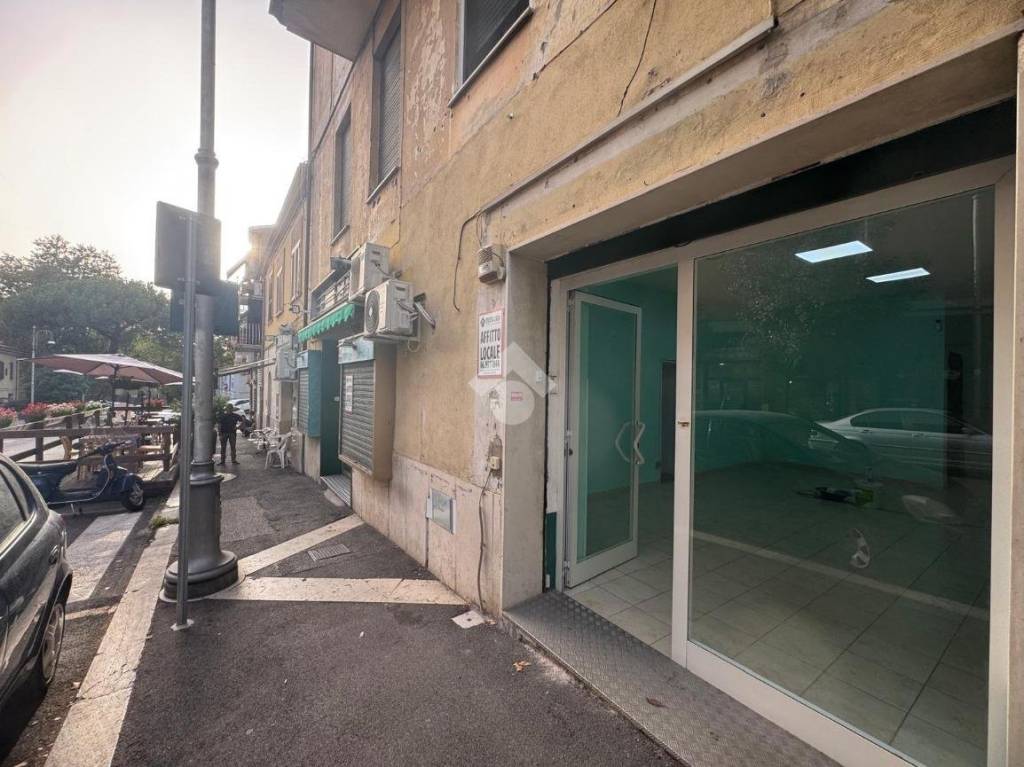 negozio in affitto a Genzano di Roma
