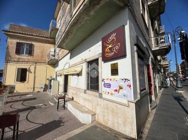 locale commerciale in affitto a Genzano di Roma