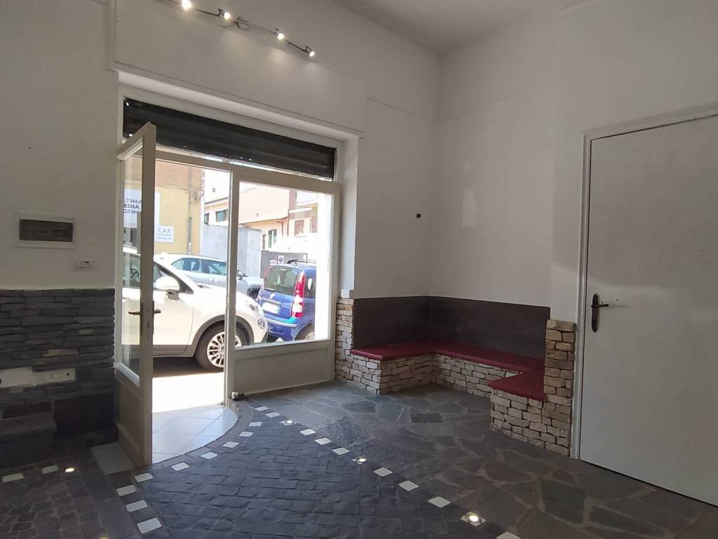 negozio in affitto a Grottaferrata