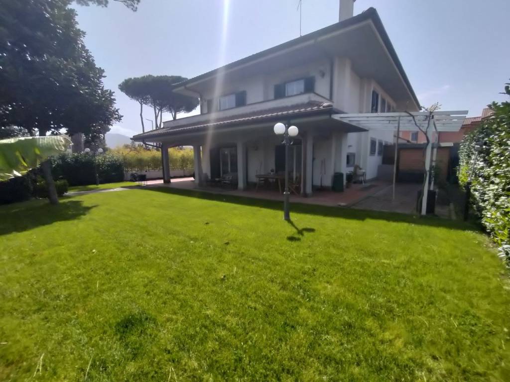 casa indipendente in affitto a Grottaferrata