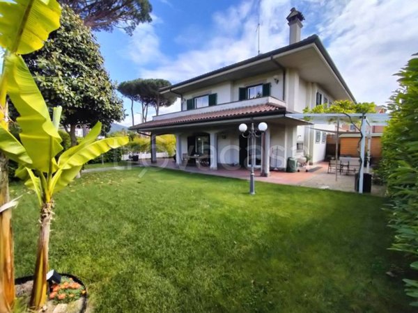 casa indipendente in affitto a Grottaferrata