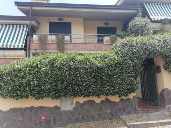 casa indipendente in affitto a Grottaferrata