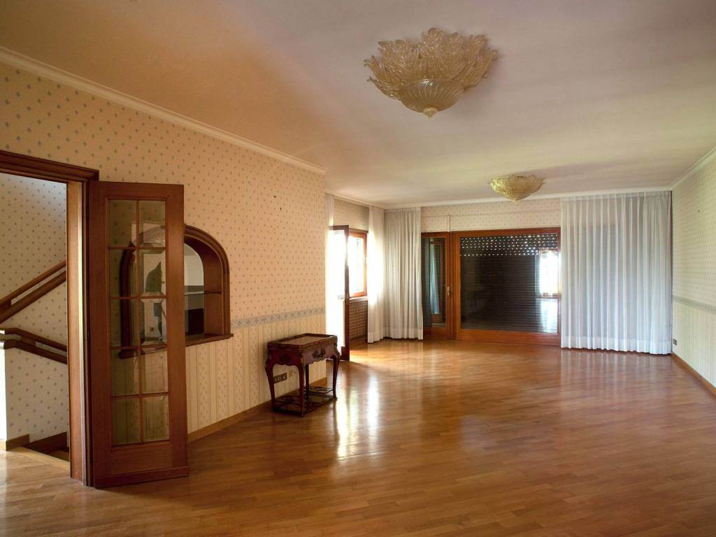 casa indipendente in affitto a Grottaferrata