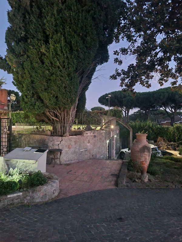 casa indipendente in affitto a Grottaferrata