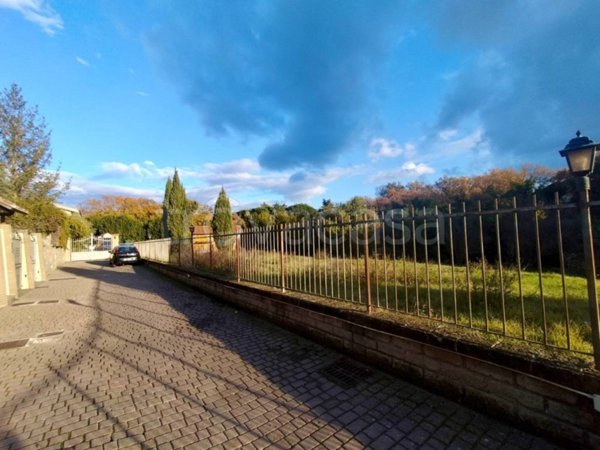 casa indipendente in affitto a Grottaferrata