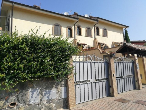 pentavano in affitto a Grottaferrata