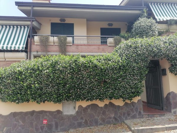 casa indipendente in affitto a Grottaferrata