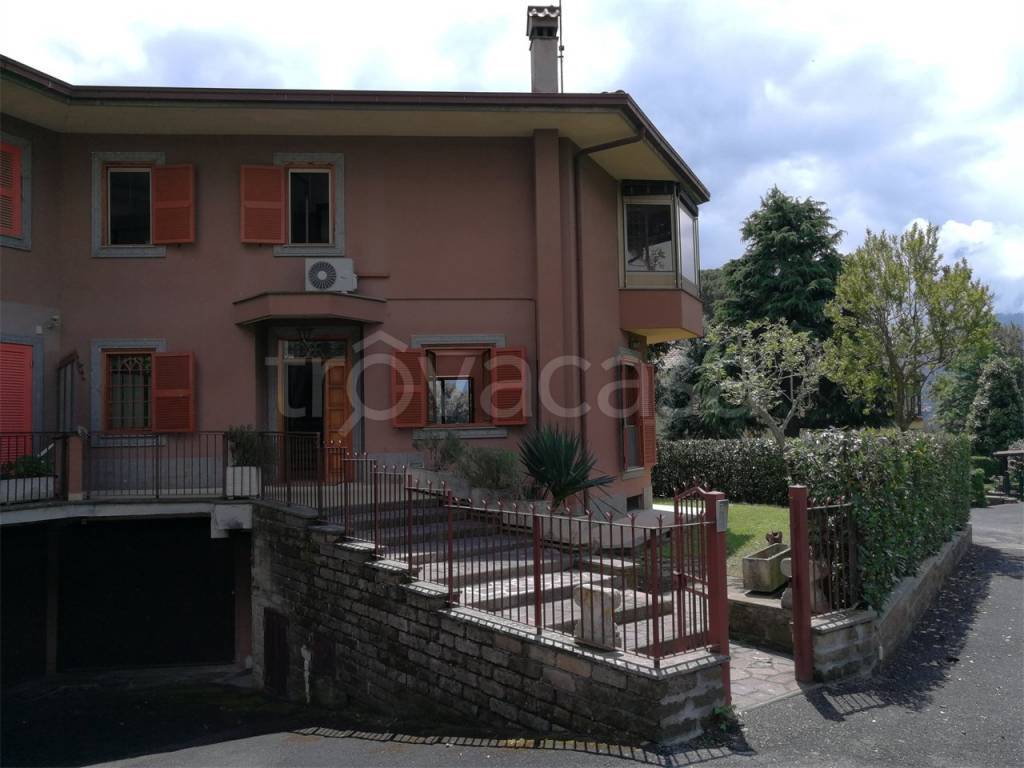 casa indipendente in affitto a Grottaferrata