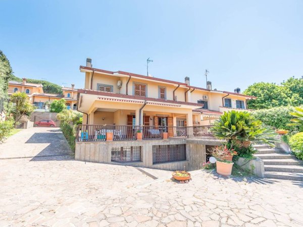 casa indipendente in affitto a Grottaferrata