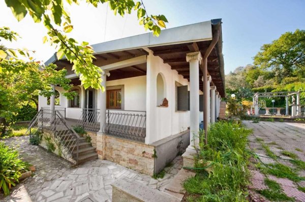 casa indipendente in affitto a Grottaferrata in zona Molara