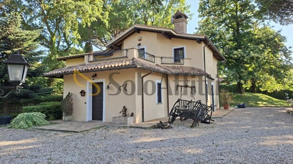 casa indipendente in affitto a Grottaferrata